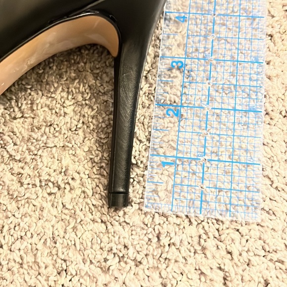 BCBG open toe pumps - Picture 6 of 7